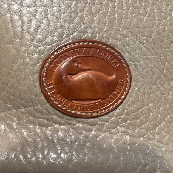 Dooney & Bourke Vintage Leather Crossbody Bag Taupe/Brown - Picture 3 of 16